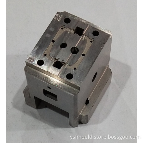 Precision Moldingl Parts in Steel Material